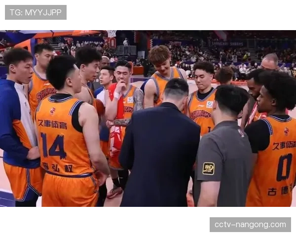 弗格战旧主砍32分7助攻，上海大胜辽宁34分